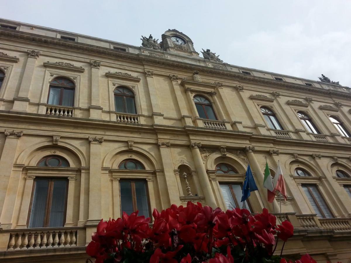 Liz House Apartment Caltagirone Exterior foto